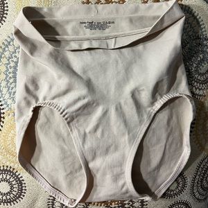 Barely There Shapewear Sz Small